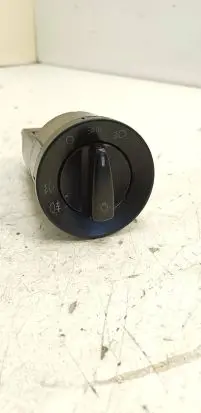 Volkswagen Golf IV Light switch 3B0941531C 04052003 C1CK15112