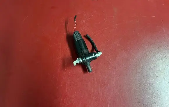 BMW i3 Windscreen/windshield washer pump 2751743
