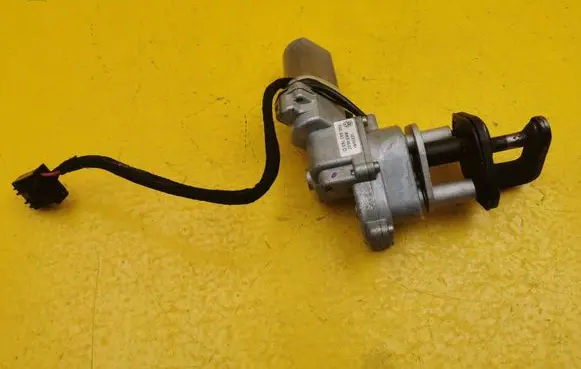 Volkswagen Transporter - Caravelle T5 Sliding door latching motor 7H0843765D