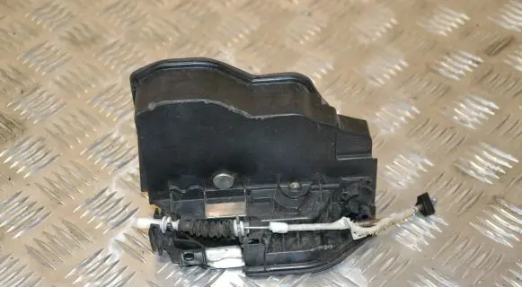 Mini Cooper Countryman R60 Rear door lock 7318417