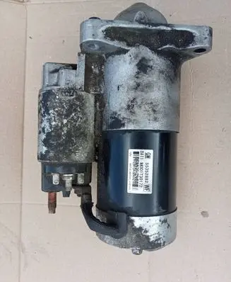 Opel Zafira B Starter motor 55352882 M001T30172