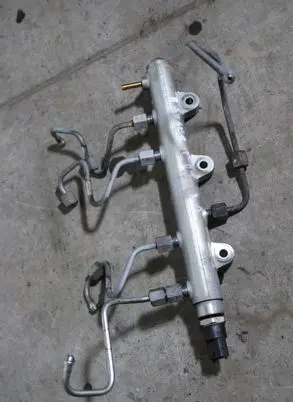 Ford Ranger Fuel main line pipe 0445214076