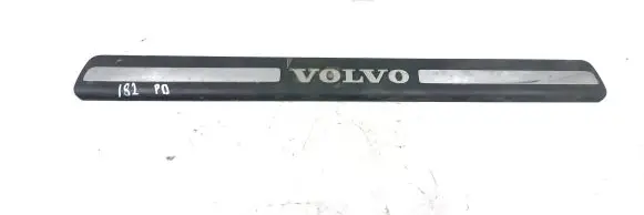 Volvo XC70 Front sill trim cover 8659960