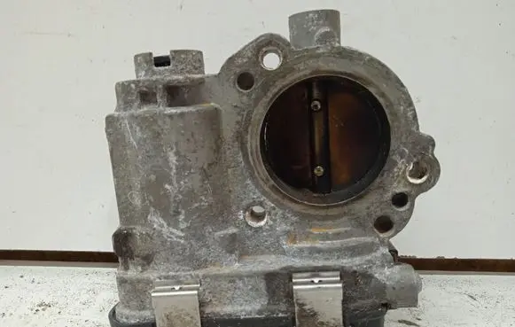 Skoda Fabia Mk3 (NJ) Throttle valve 04C133062D