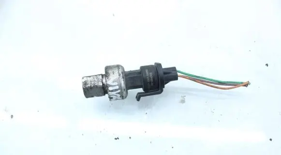 Opel Vivaro Air conditioning (A/C) pressure sensor 52CP07