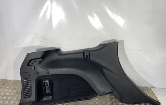 Jeep Grand Cherokee Trunk/boot lower side trim panel 