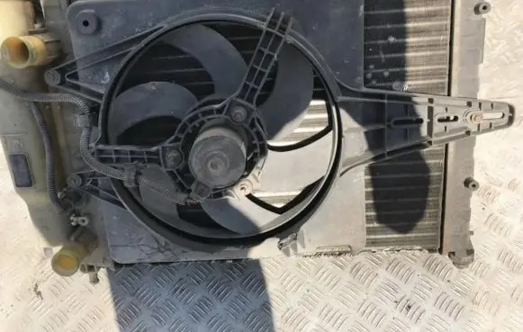 Fiat Bravo - Brava Radiator cooling fan shroud