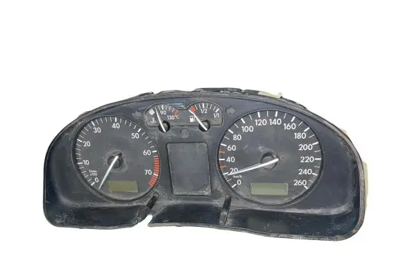 Volkswagen PASSAT B5 Speedometer (instrument cluster) 88311245