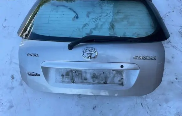 Toyota Corolla E120 E130 Tailgate/trunk/boot lid 