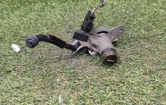 Audi A8 S8 D3 4E Tailgate exterior lock 8E0827573