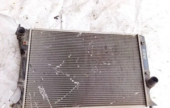 Toyota Avensis T250 Coolant radiator 