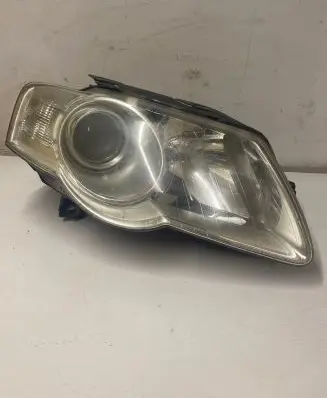 Volkswagen PASSAT B6 Headlight/headlamp 3C0941006M