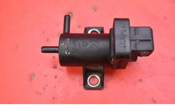 Buick Roadmaster Vacuum valve 8200762162