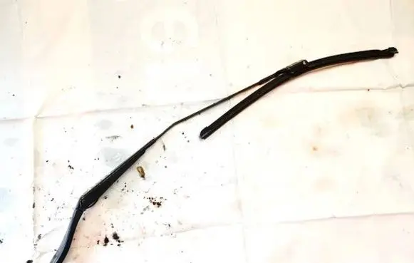 Volvo V70 Front wiper blade arm 31276003