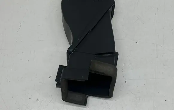 Ram 1500 Air intake duct part 72143374 TL50864