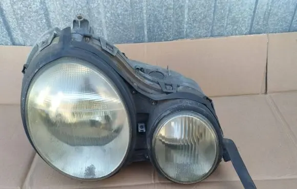 Mercedes-Benz E W210 Headlight/headlamp 144870