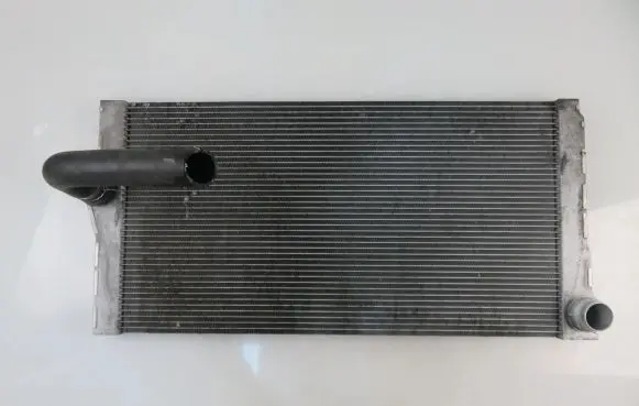 BMW 5 F10 F11 Coolant radiator 8509177