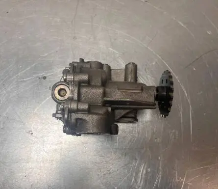 Renault Master III Oil pump 150009761R