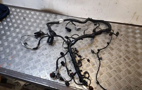 Volkswagen Jetta VI Engine installation wiring loom 04L971627A