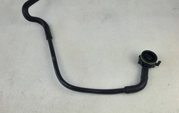 Skoda Fabia Mk4 (6VA) Breather valve 04E103175M