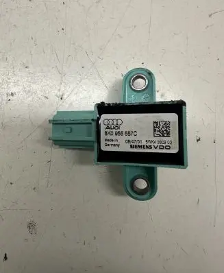 Audi A4 S4 B8 8K Airbag deployment crash/impact sensor 8K0955557C 5WK4380902