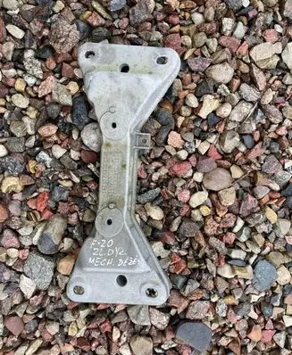 BMW 1 F20 F21 Engine mount bracket 6796609