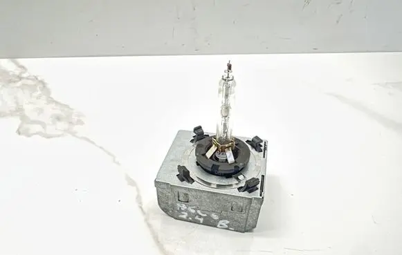 Audi A6 S6 C6 4F Headlight ballast module Xenon 021661