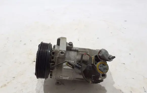 Volvo S60 Air conditioning (A/C) compressor (pump) 31449067