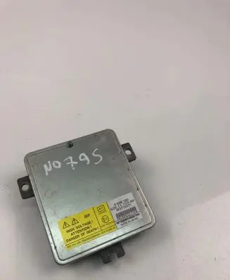 Volvo V70 Xenon control unit/module 6948180