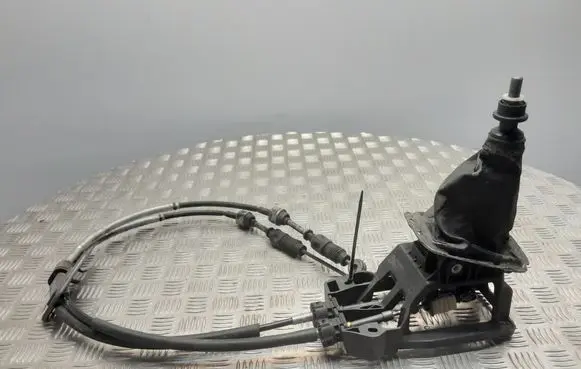 Toyota Avensis T250 Gear shifter/selector 335300510