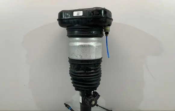 BMW X7 G07 Shock absorber/damper/air suspension 6869040
