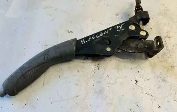 Hyundai Accent Handbrake/parking brake lever assembly