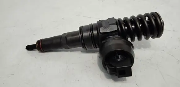 Audi A3 S3 8P Fuel injector 038130073AG 0414720215