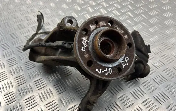 Volvo V70 Front wheel hub spindle knuckle