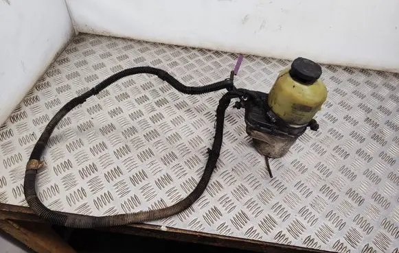Opel Zafira A Power steering pump 1040085003094