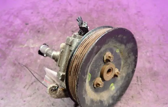 Mercedes-Benz Vito Viano W638 Power steering pump