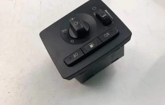 Volvo V50 Light switch 30739299