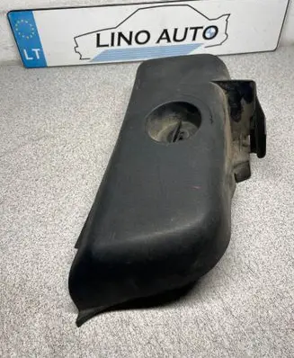 Rear/tail light trim molding