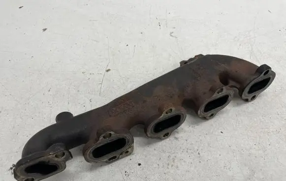 Mercedes-Benz C W205 Exhaust manifold 140045202R