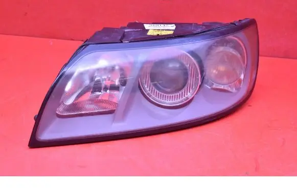 Volvo V50 Headlight/headlamp 30698885
