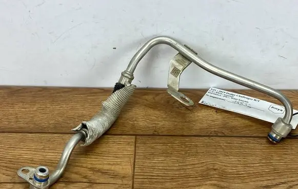 Ford Explorer VI Coolant pipe/hose LB5E8A520CCPINYA LB5E8A520CC