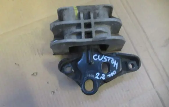 Ford Transit Custom Engine mounting bracket