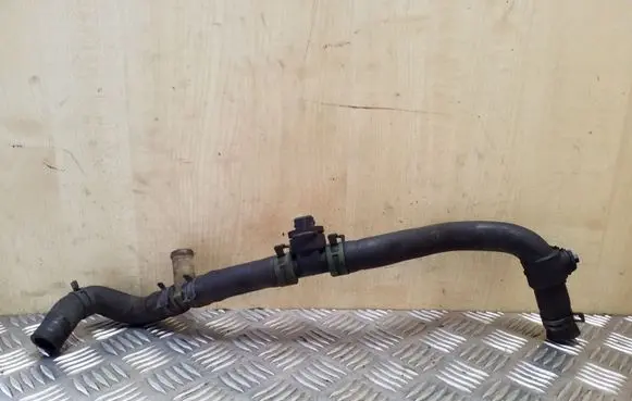 Volkswagen Transporter - Caravelle T4 Engine coolant pipe/hose 701820379