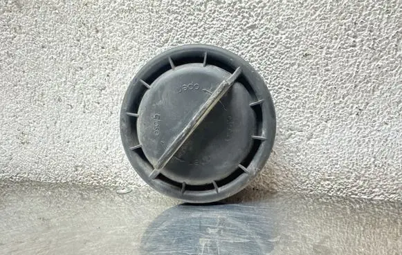 Opel Zafira B Headlight/headlamp dust cover 1305219122