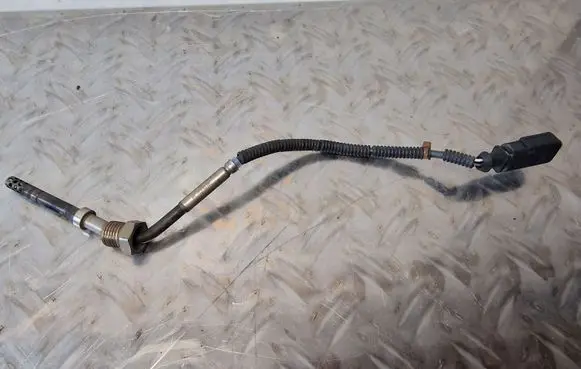Audi A4 S4 B8 8K Exhaust gas temperature sensor 059906088Q