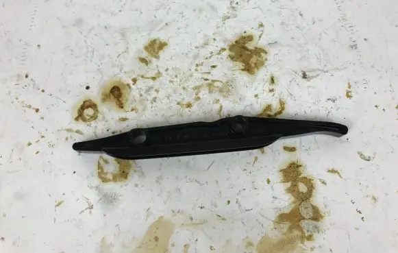 BMW 3 F30 F35 F31 Slide rail for timing chain 7617489