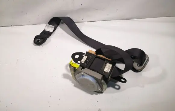 Mazda 6 Front seatbelt 0431093