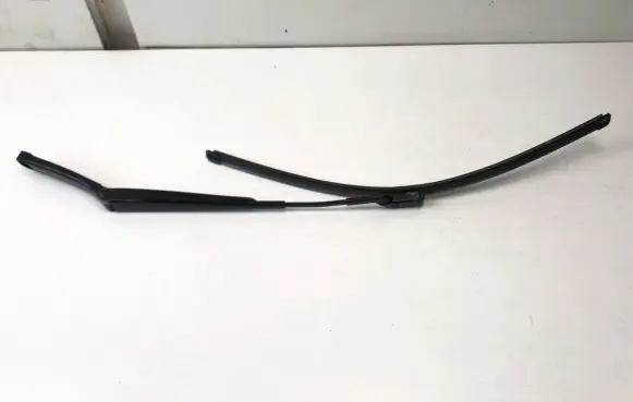 Front wiper blade arm