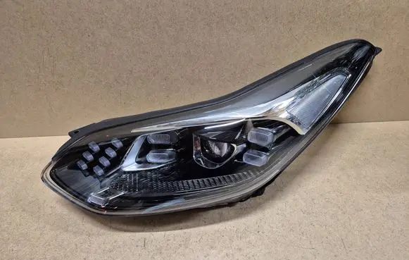 KIA Sportage Headlight/headlamp 92101F1500