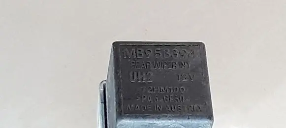 Mitsubishi Carisma Other relay MB953394